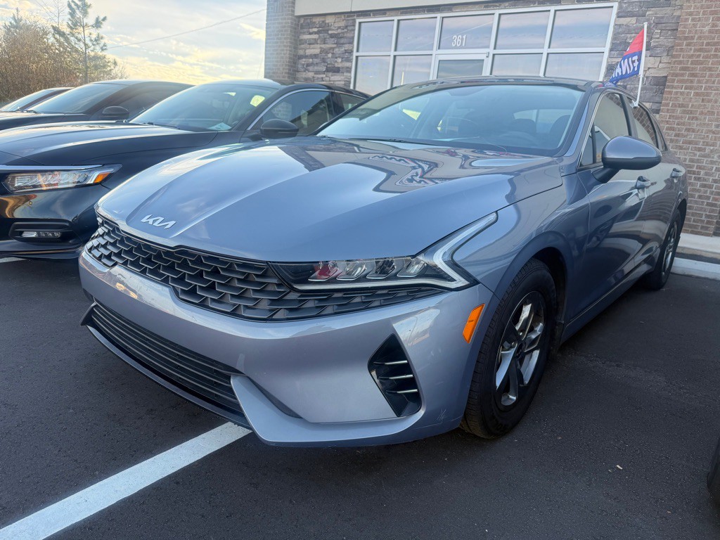 2022 Kia K5 Image 1