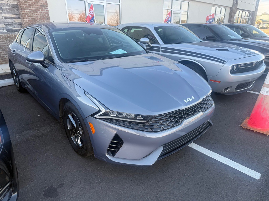 2022 Kia K5 Image 2