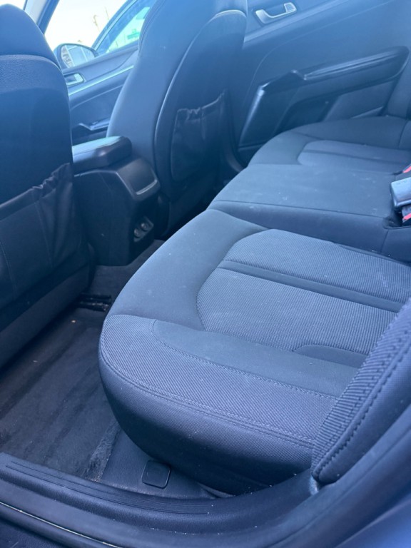 2022 Kia K5 Image 10