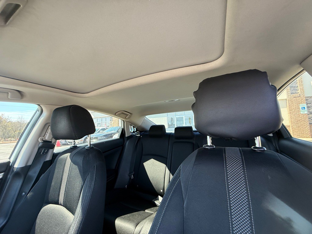 2019 Honda Civic Image 12