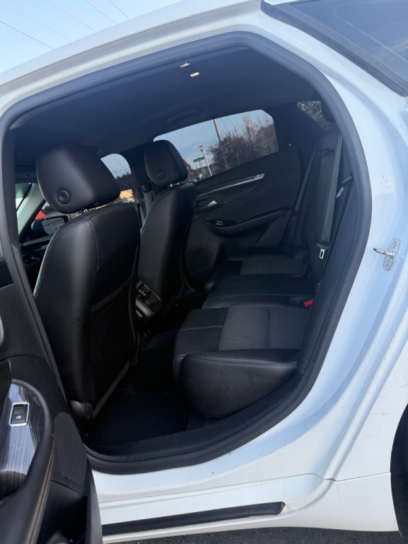 2016 Chevrolet Impala Image 9