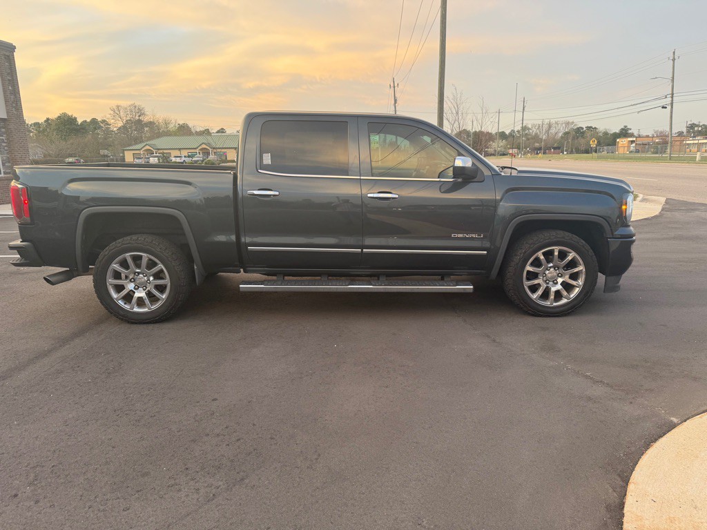 2017 GMC Sierra Image 4