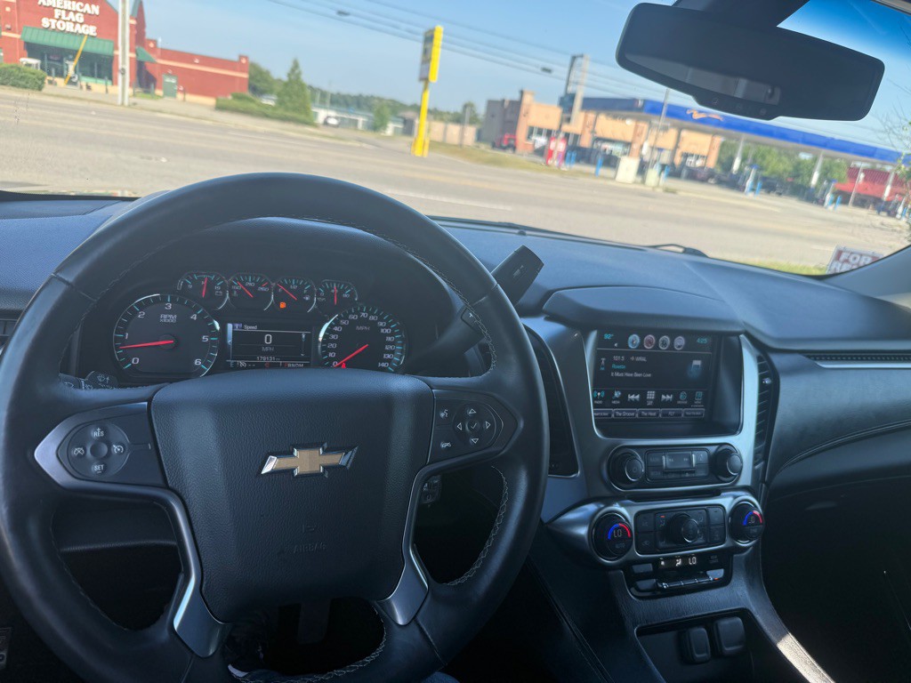 2016 Chevrolet Tahoe Image 11