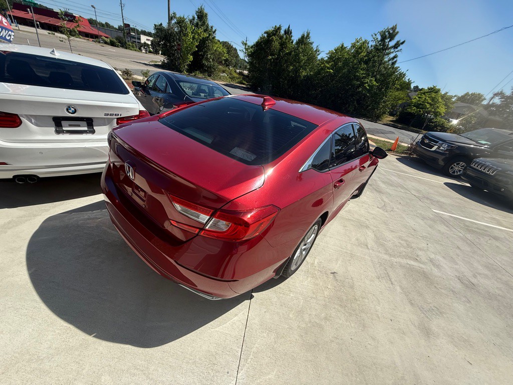 2018 Honda Accord Image 2
