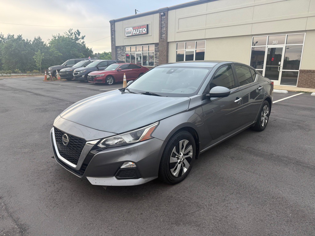 2021 Nissan Altima Image 1