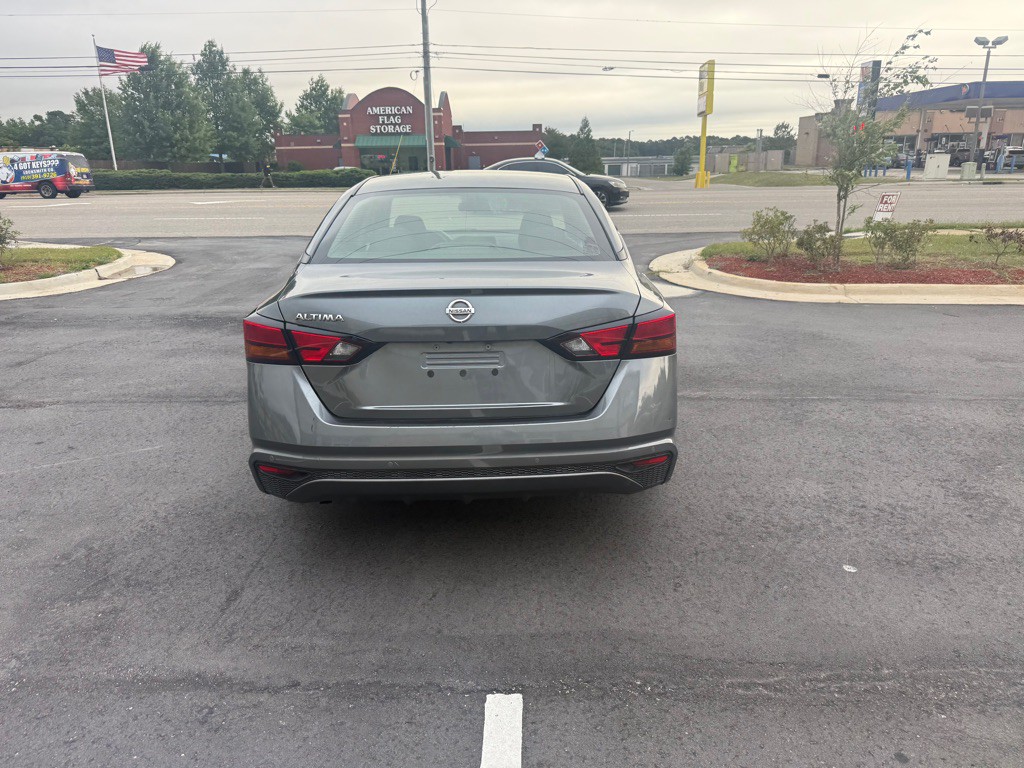2021 Nissan Altima Image 6