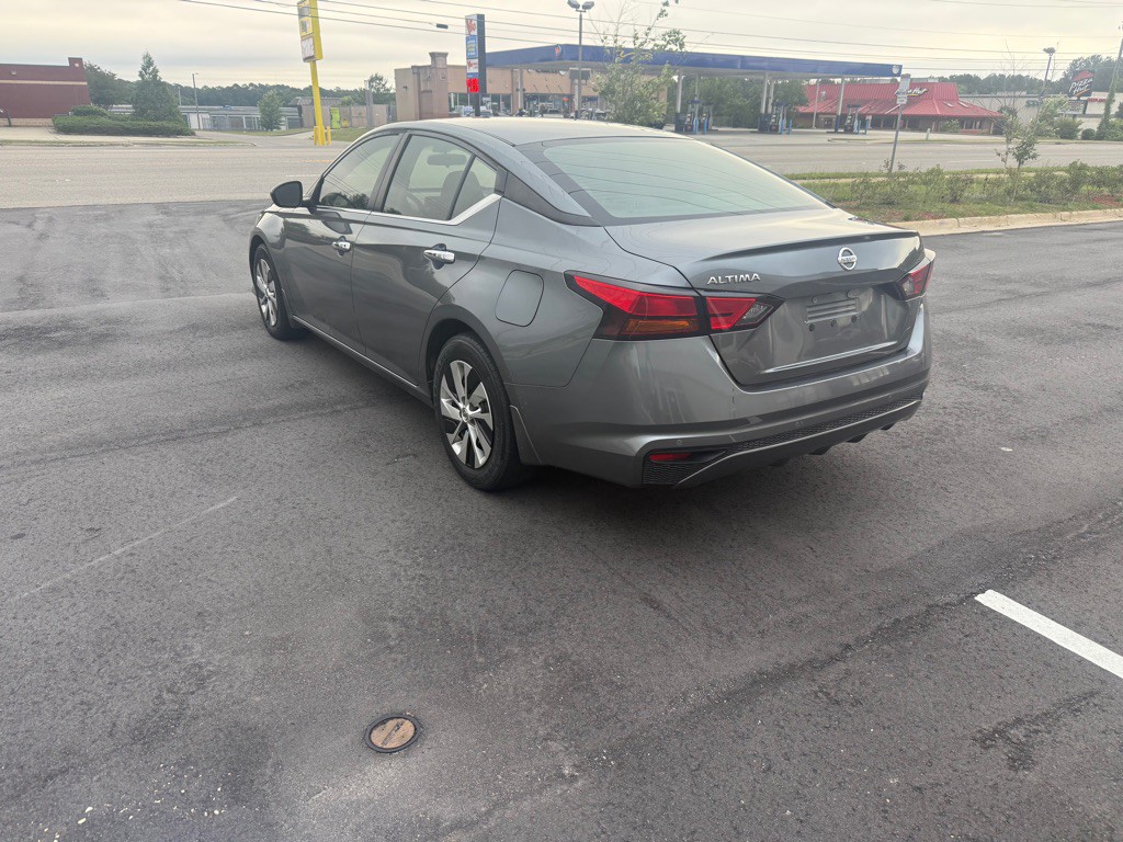 2021 Nissan Altima Image 7