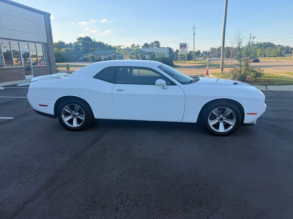 2018 Dodge Challenger Image 4