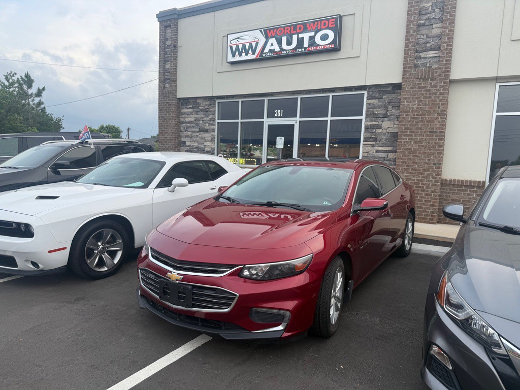 2018 Chevrolet Malibu Image 1