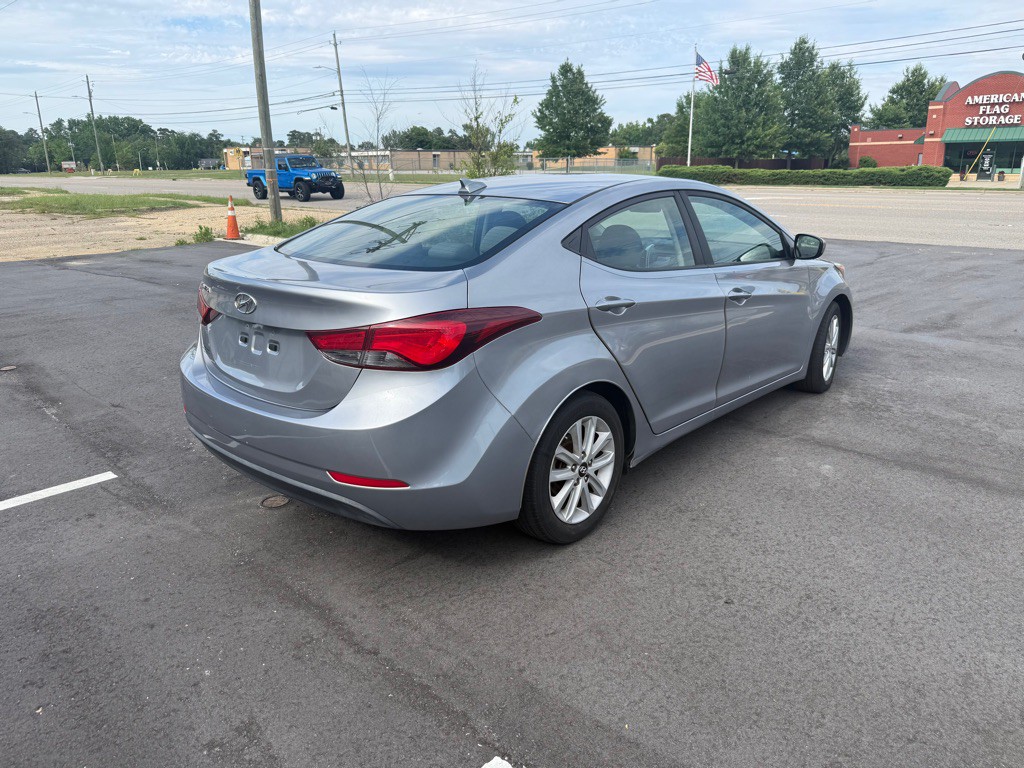 2016 Hyundai Elantra Image 5