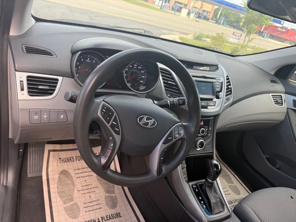 2016 Hyundai Elantra Image 20