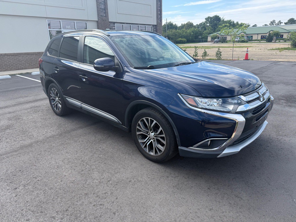 2016 Mitsubishi Outlander Image 3