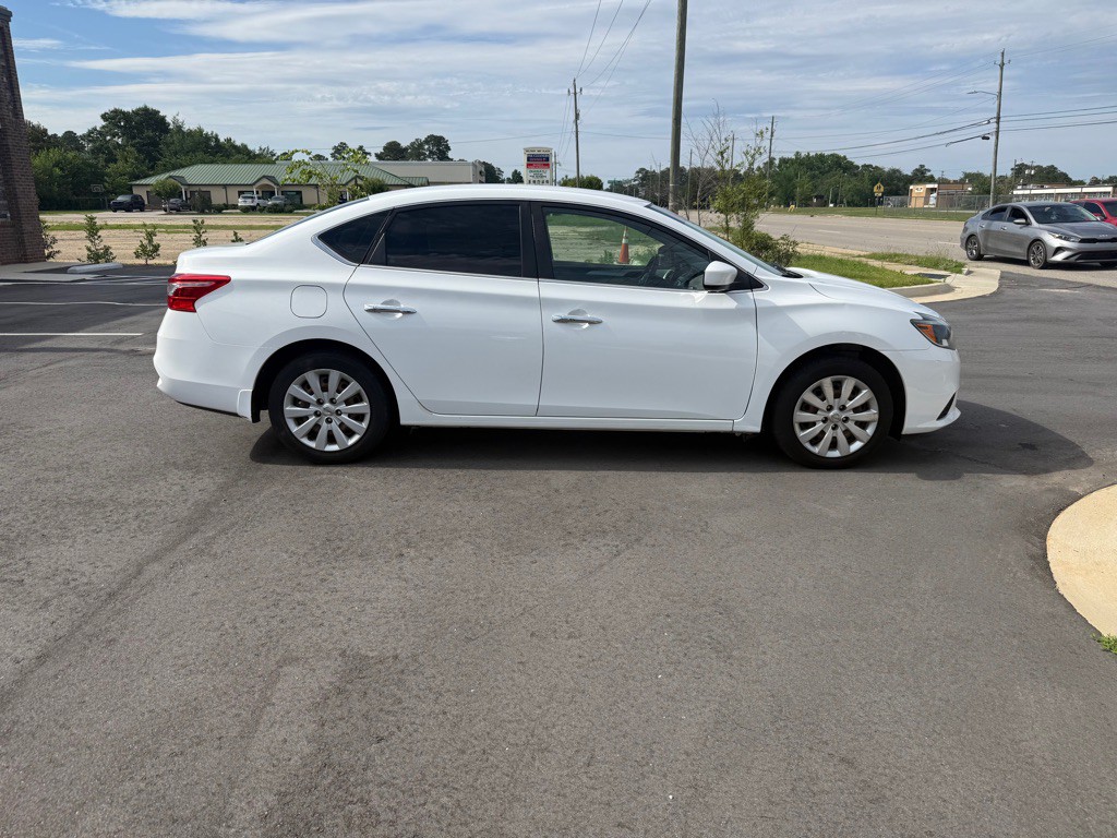 2016 Nissan Sentra Image 4
