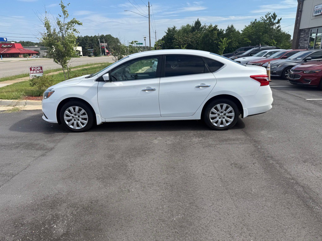 2016 Nissan Sentra Image 8