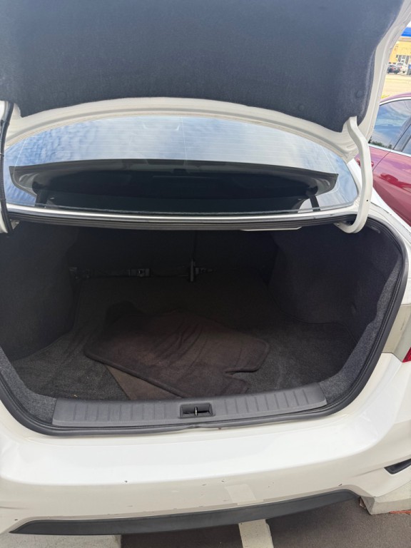 2016 Nissan Sentra Image 12
