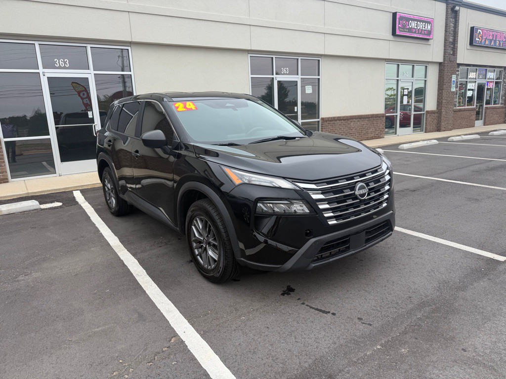 2024 Nissan Rogue Image 2