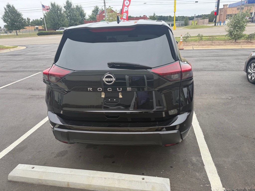 2024 Nissan Rogue Image 4