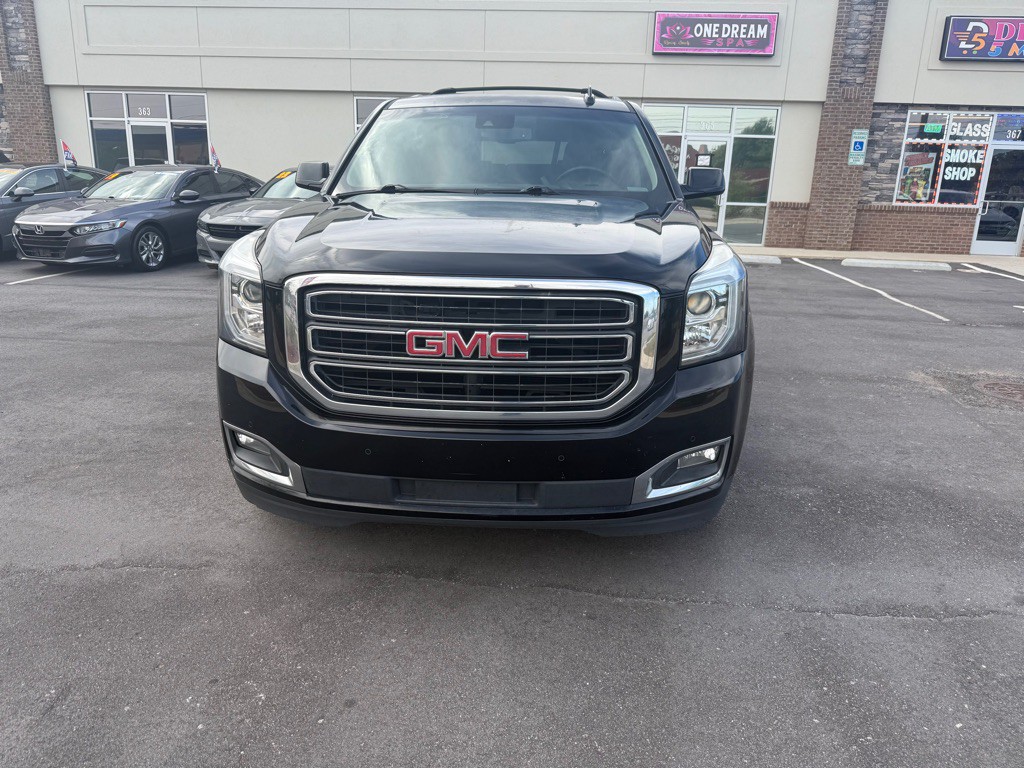 2017 GMC Yukon Image 2