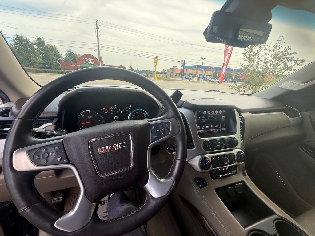 2017 GMC Yukon Image 10