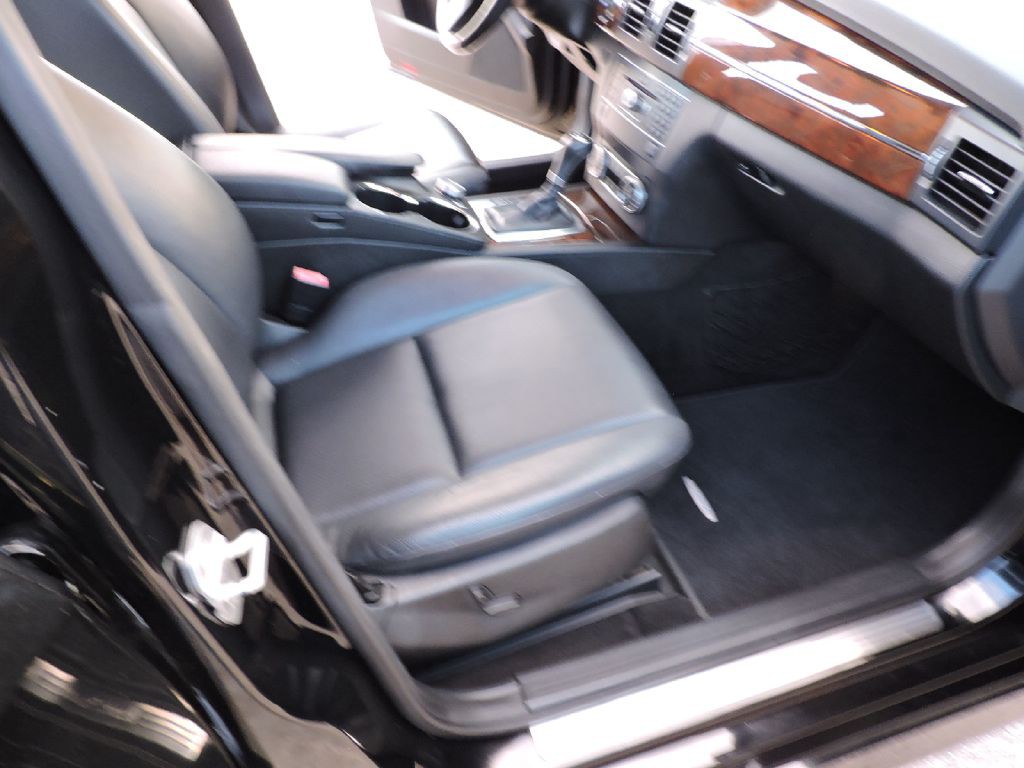 2012 Mercedes-Benz GLK-Class Image 25