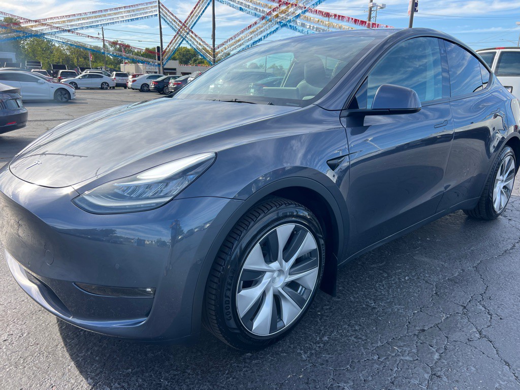 2022 Tesla Model Y Lr Image 3