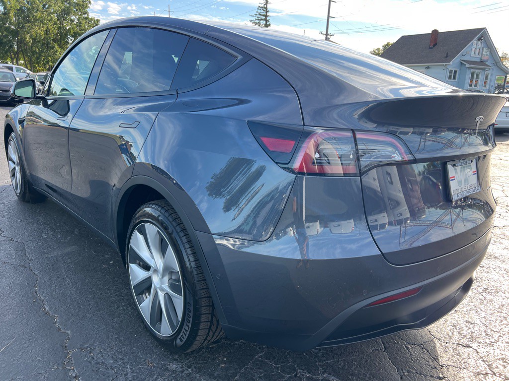 2022 Tesla Model Y Lr Image 5