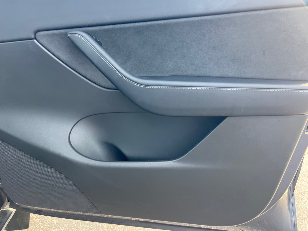 2022 Tesla Model Y Lr Image 18