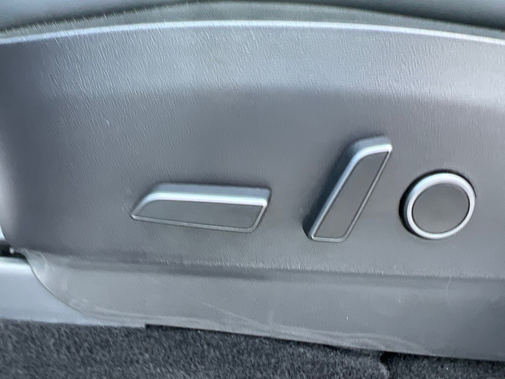 2022 Tesla Model Y Lr Image 24