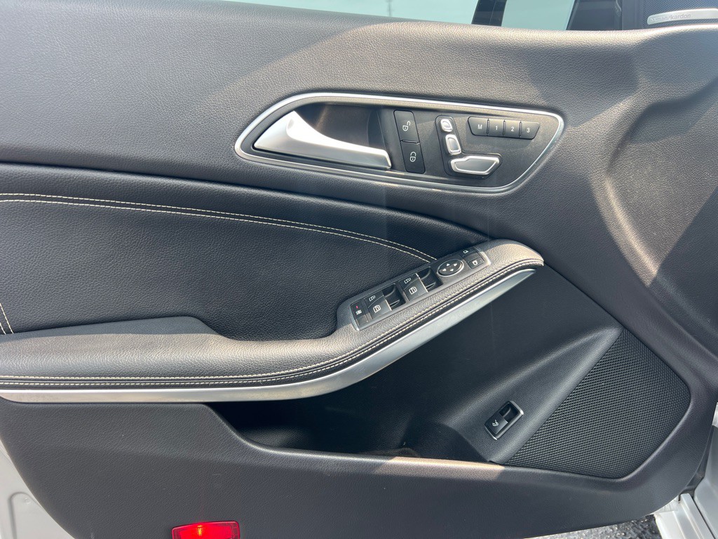 2019 Mercedes-Benz CLA-Class Image 11