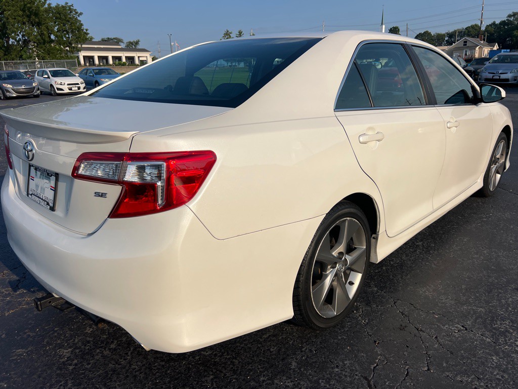 2014 Toyota Camry Image 7