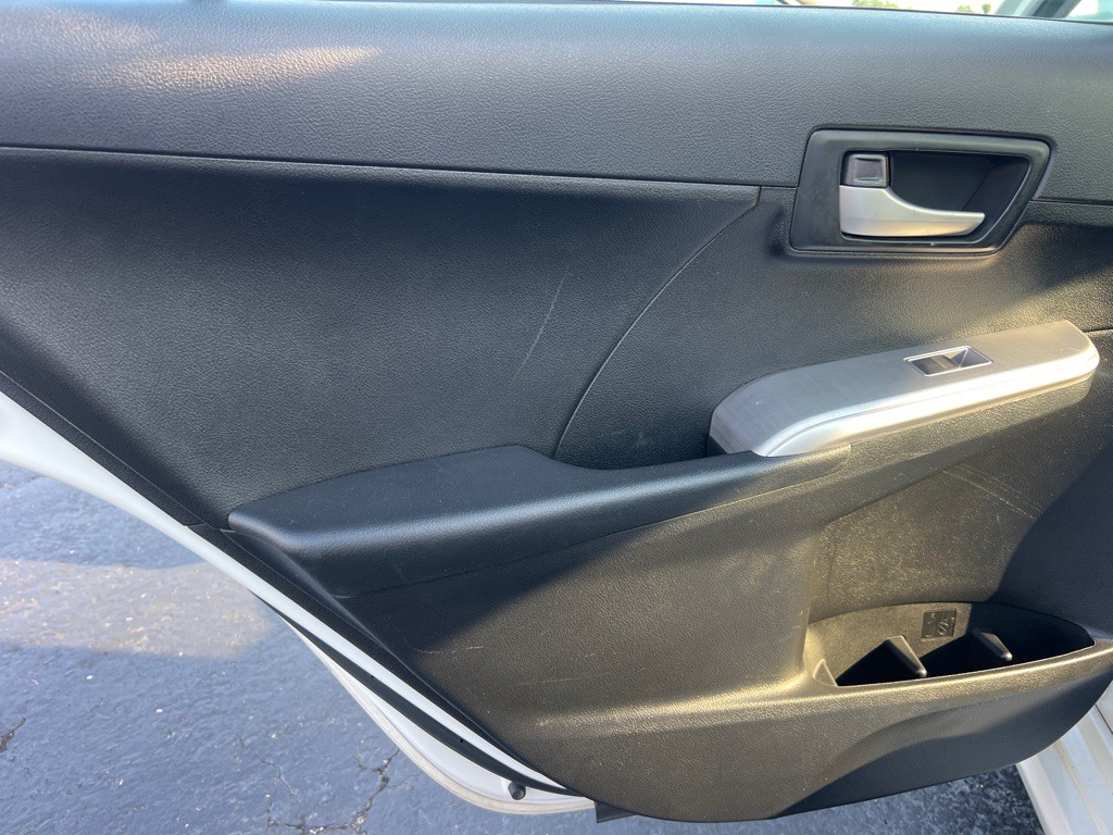 2014 Toyota Camry Image 12