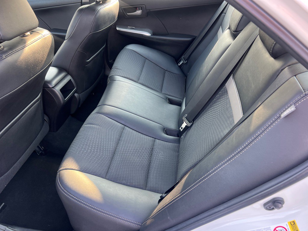 2014 Toyota Camry Image 13