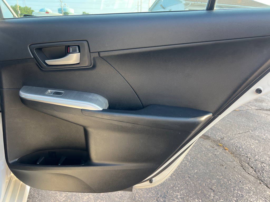 2014 Toyota Camry Image 14
