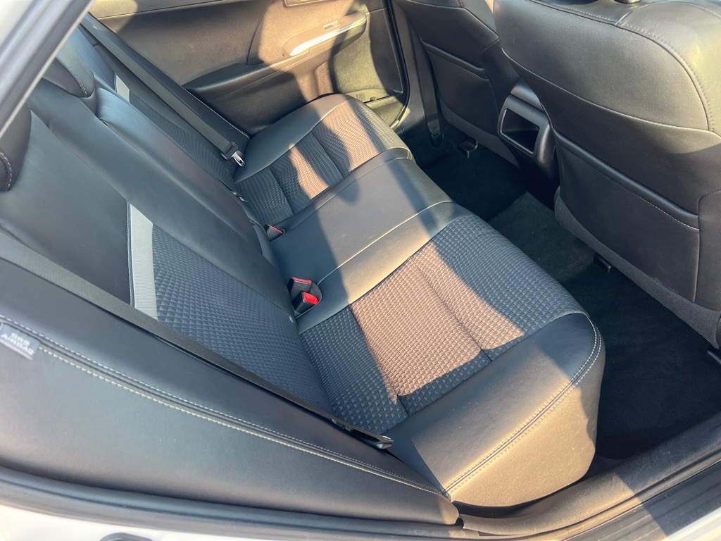 2014 Toyota Camry Image 15