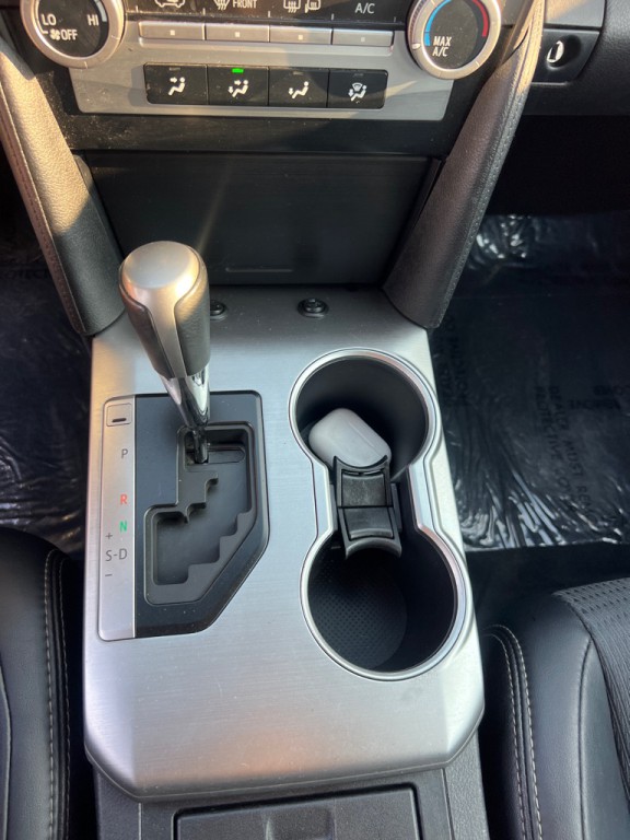 2014 Toyota Camry Image 31