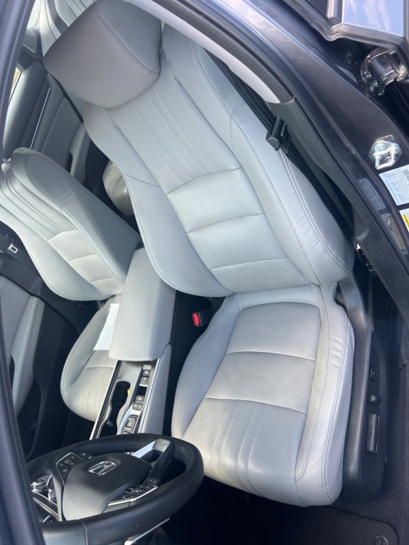 2018 Honda Accord Image 11