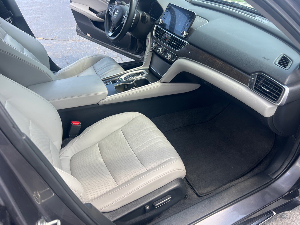 2018 Honda Accord Image 19