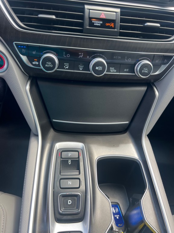 2018 Honda Accord Image 32