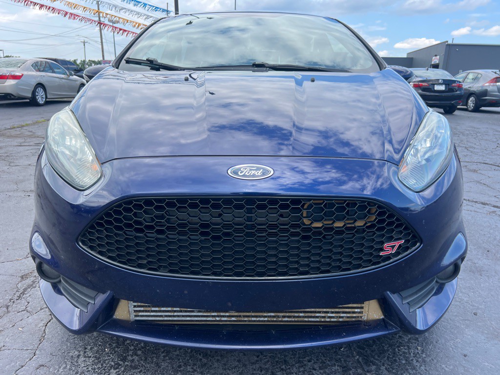 2016 Ford Fiesta Image 2