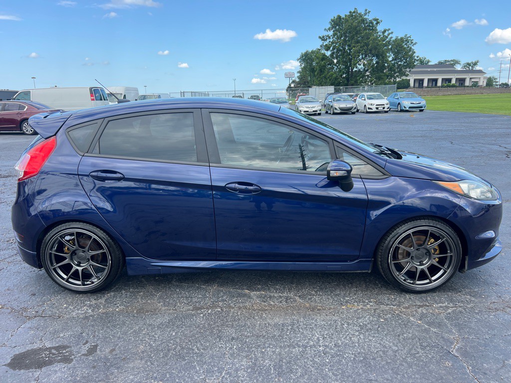 2016 Ford Fiesta Image 8