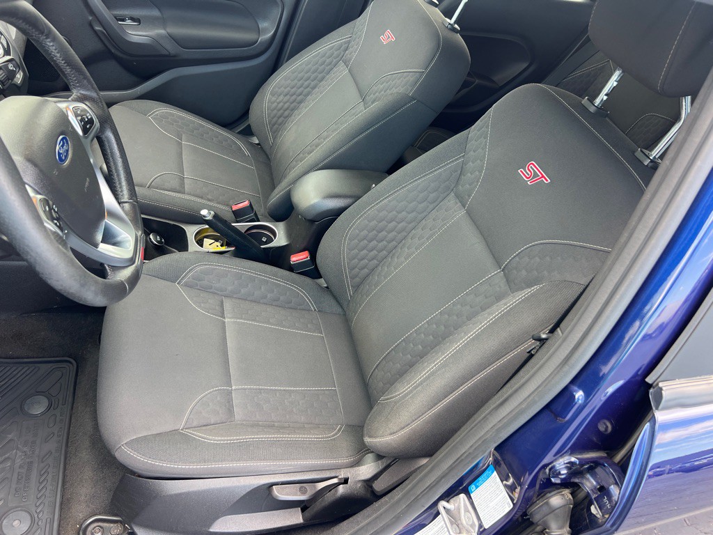 2016 Ford Fiesta Image 12