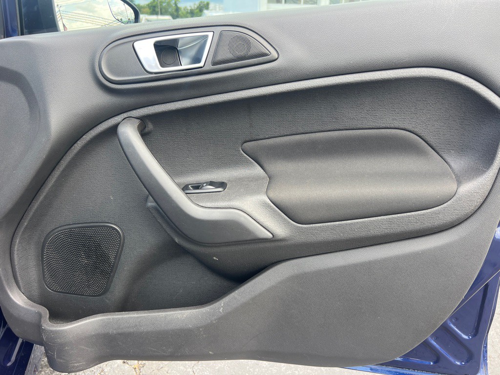2016 Ford Fiesta Image 18
