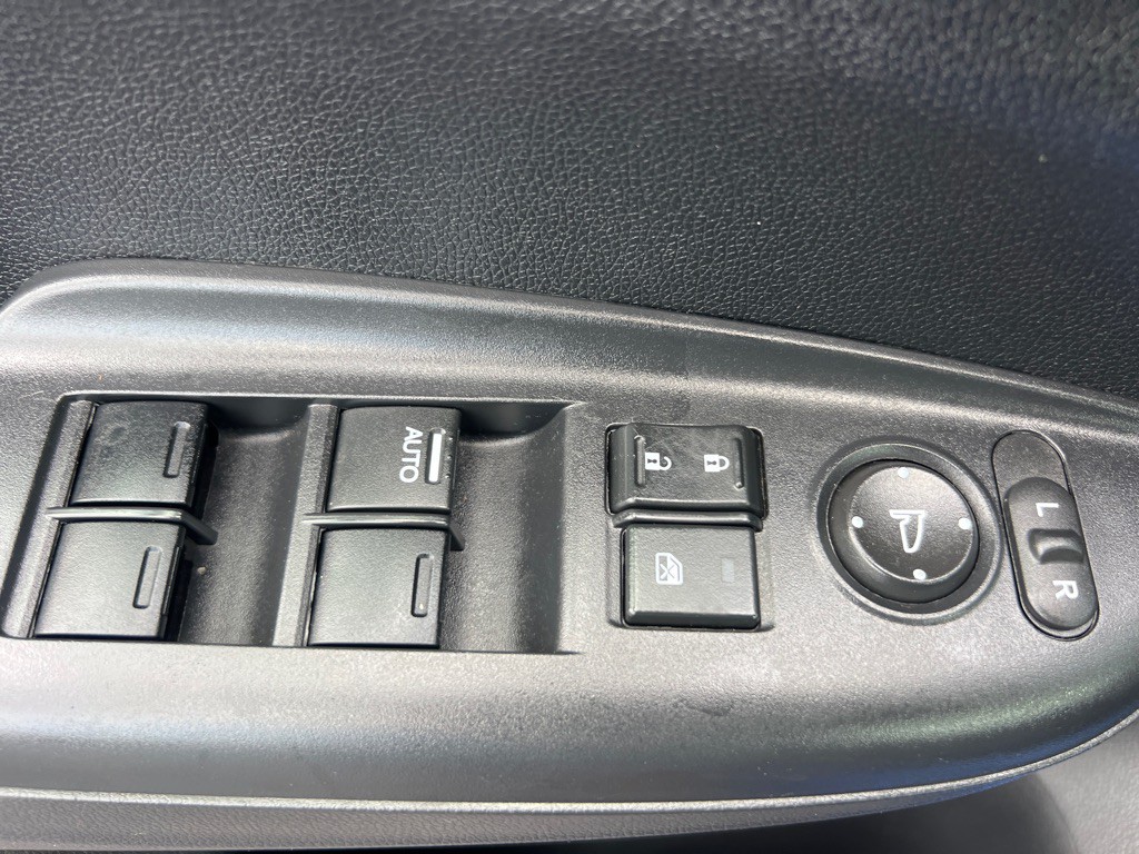 2018 Honda Fit Image 25