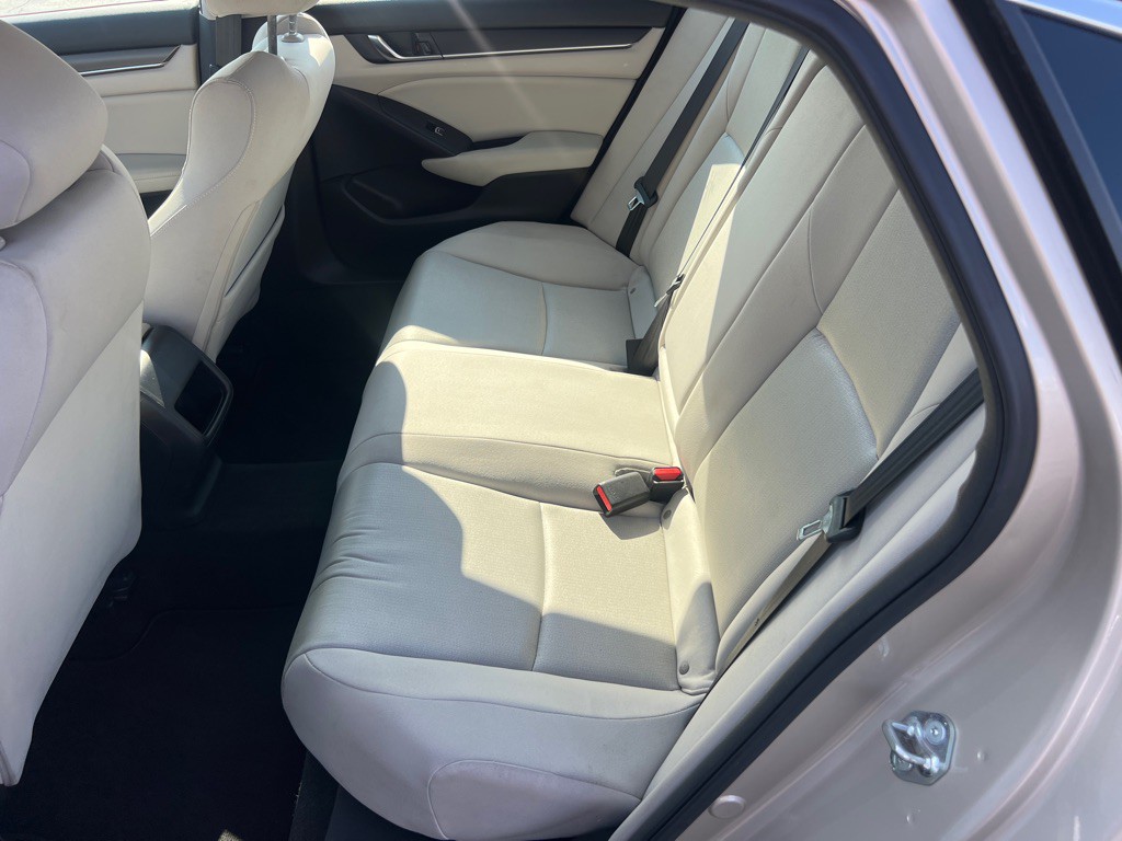 2018 Honda Accord Image 14