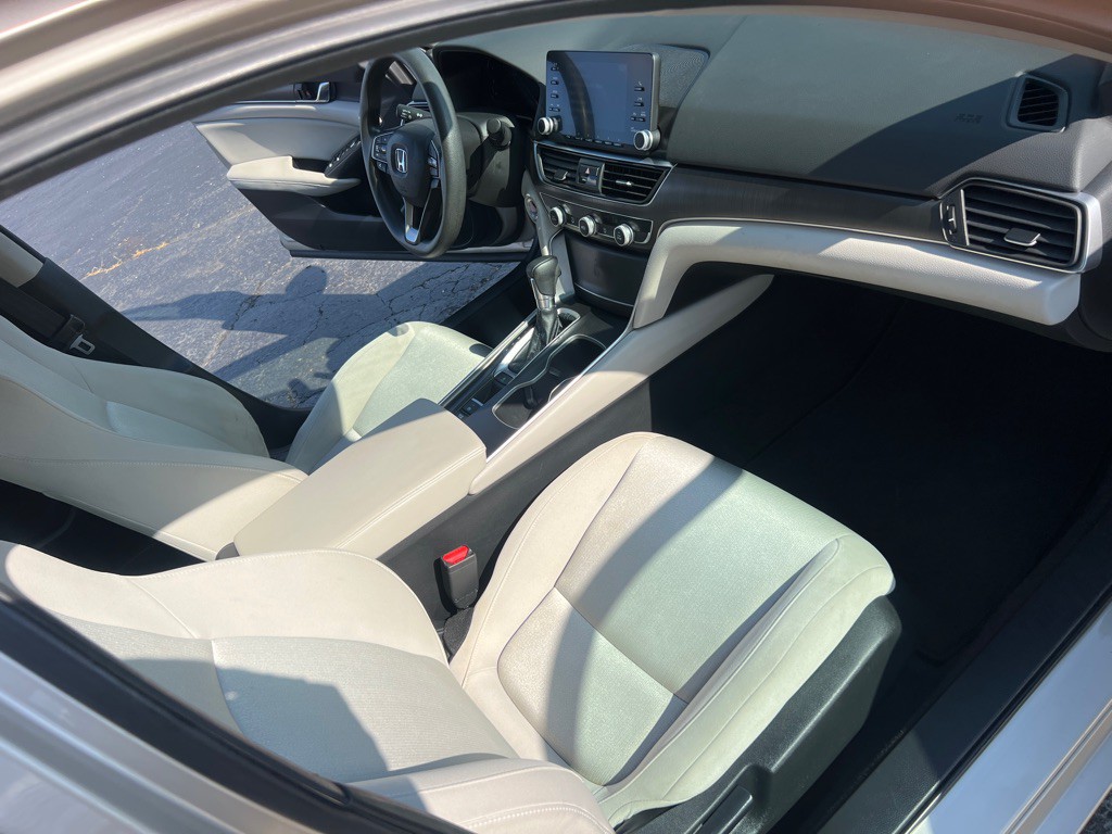 2018 Honda Accord Image 19