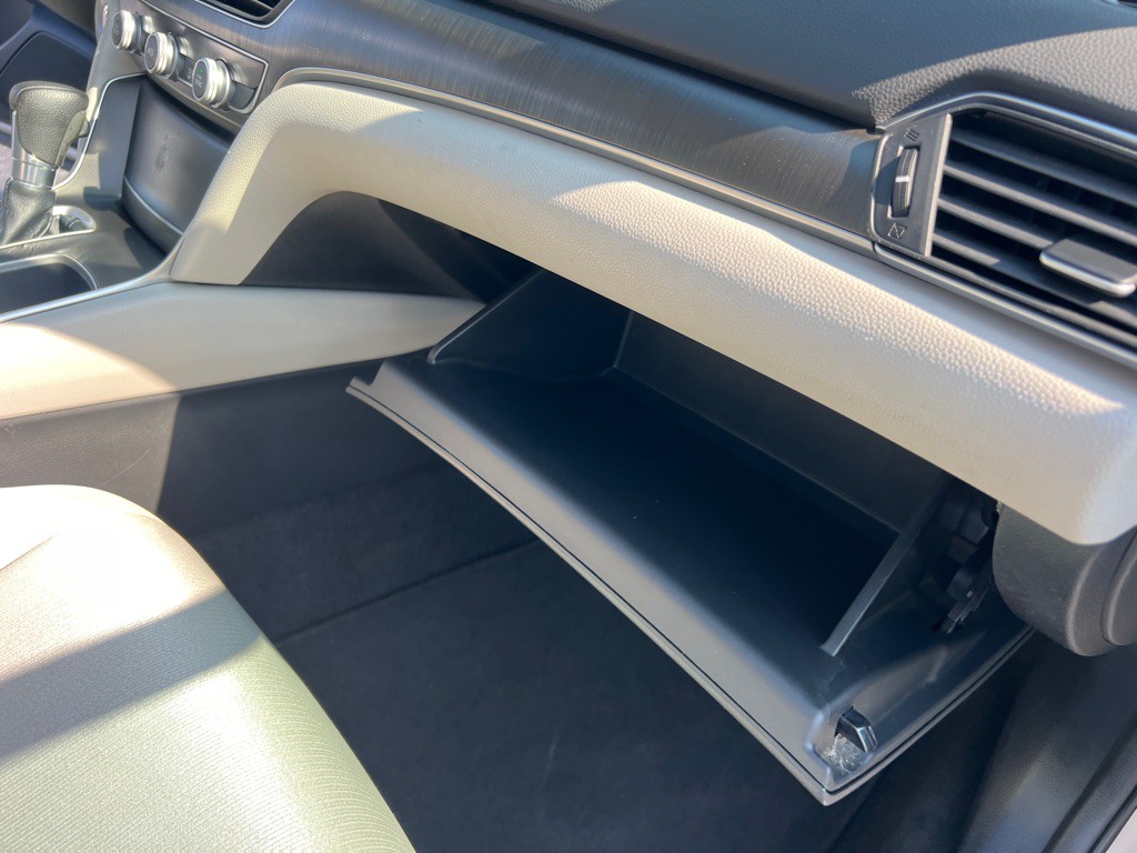 2018 Honda Accord Image 21