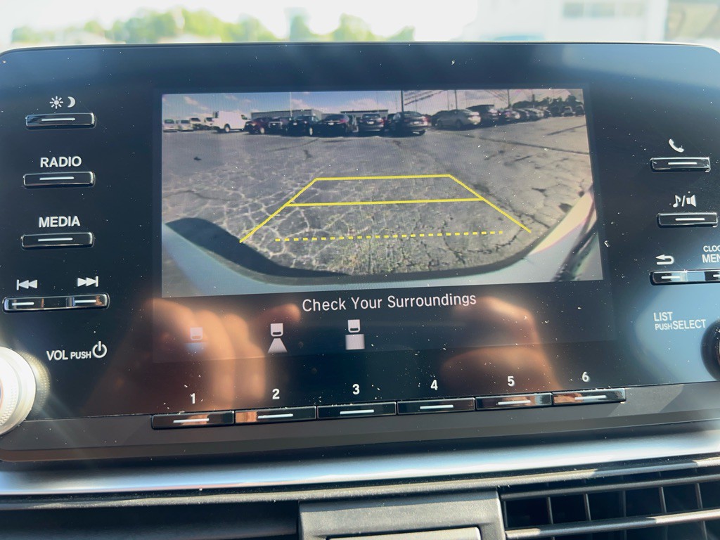 2018 Honda Accord Image 30