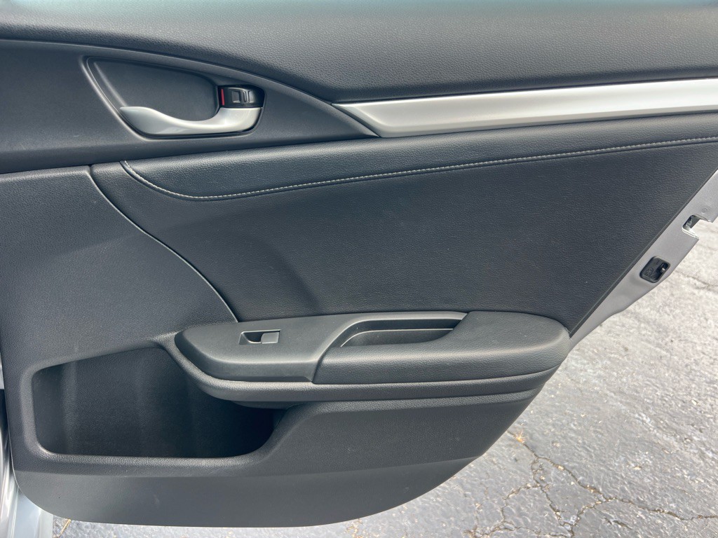 2016 Honda Civic Image 15