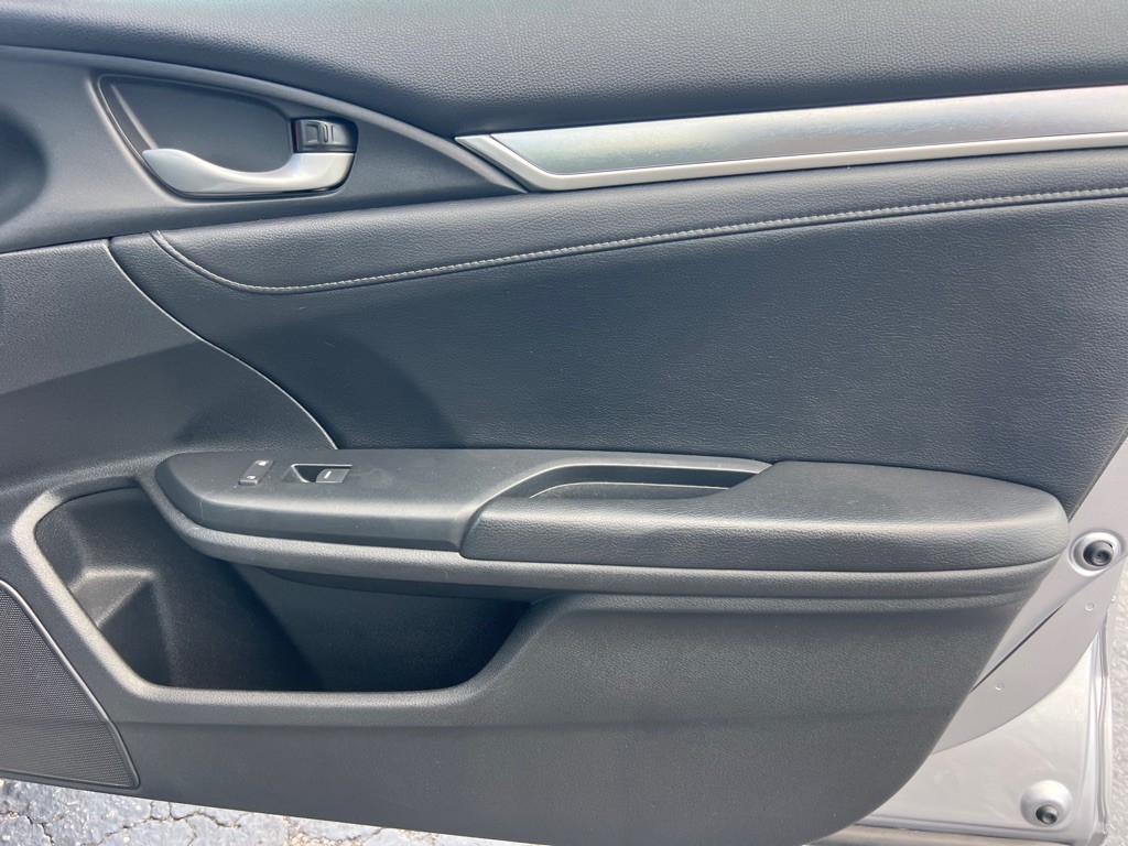 2016 Honda Civic Image 19