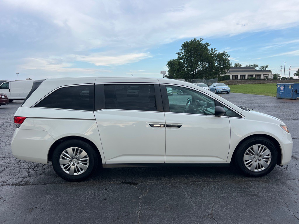 2015 Honda Odyssey Image 8